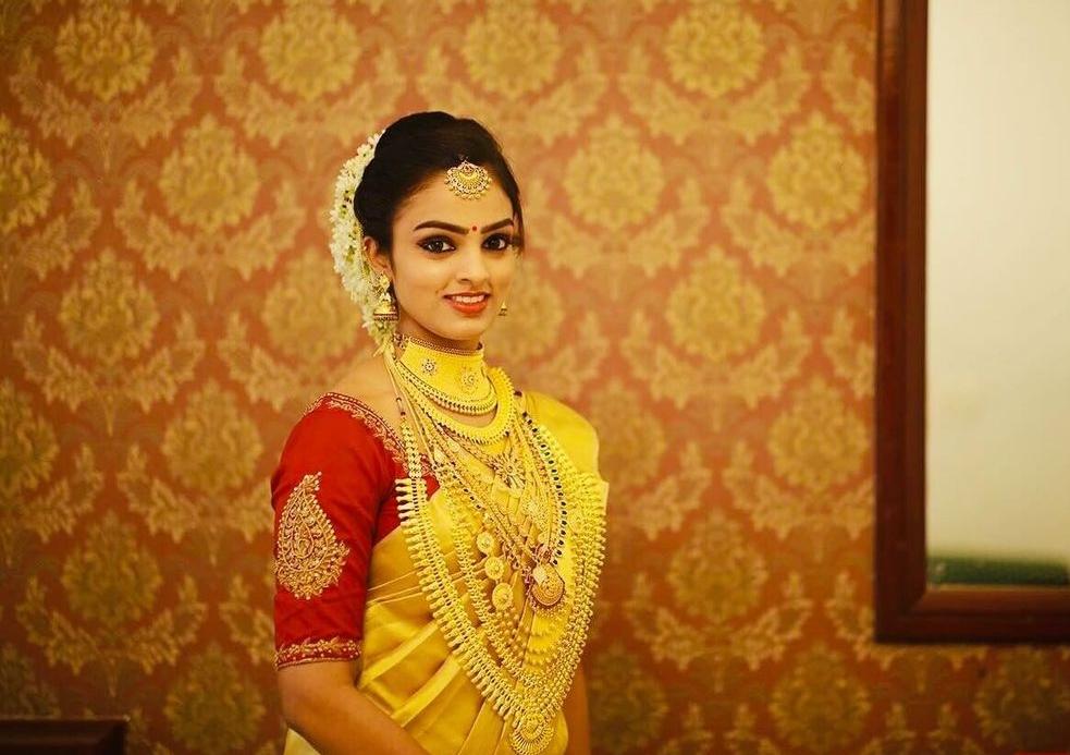 LIME LIGHT BEAUTY LOUNGE RAMANATTUKARA